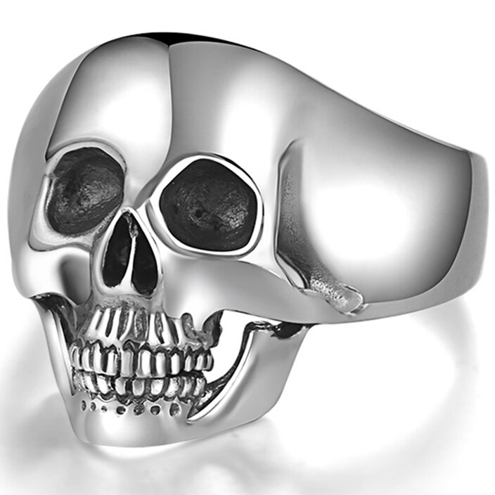 Gothic skull ring